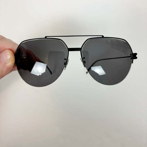 FLAW Bottega Veneta Metal Double Bridge Pilot in Shiny Black & Grey main image 11
